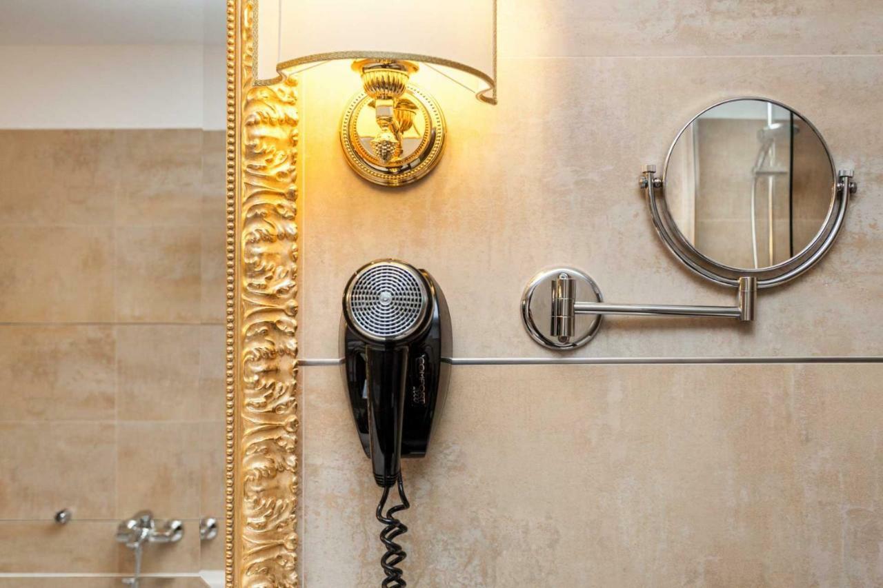Hotel Leon D'Oro Rovereto  Luaran gambar