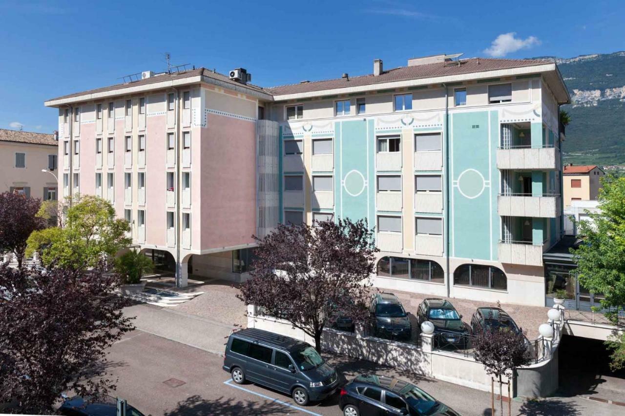 Hotel Leon D'Oro Rovereto  Luaran gambar